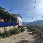 Encosta Do Pinhao *