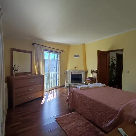 Encosta Do Pinhao Holiday home *