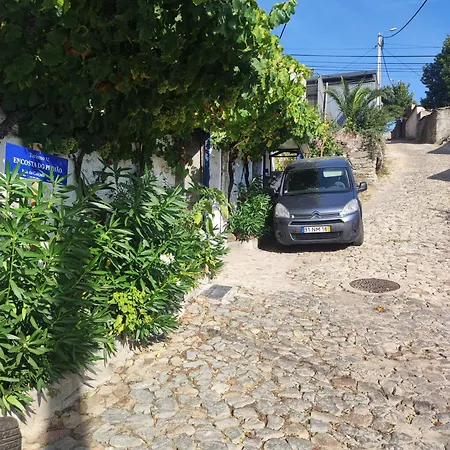 Encosta Do Pinhao * Casal de Loivos