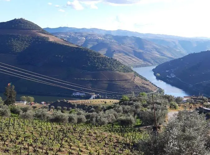 Encosta Do Pinhao בית נופש *